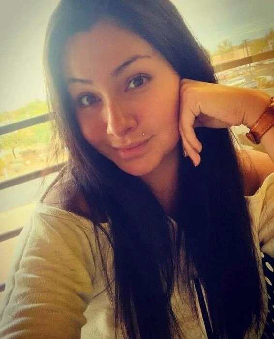 Rubi_x Profile image 1