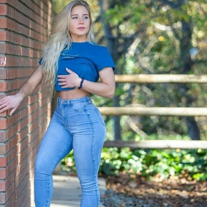 Ladie66 Profile image 1