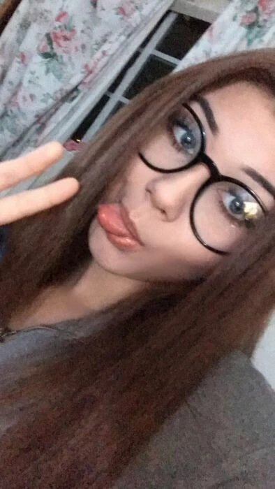 Dessy45 Profile image 1