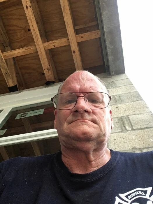 EL_Spendurrr Profile image 1